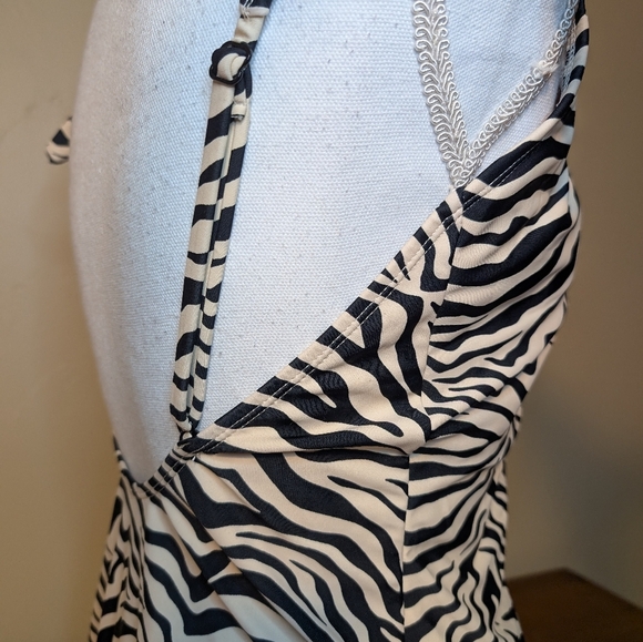 Social Standard by Sanctuary Curvy Leopard One Piece Swim Suit - Picture 4 of 11